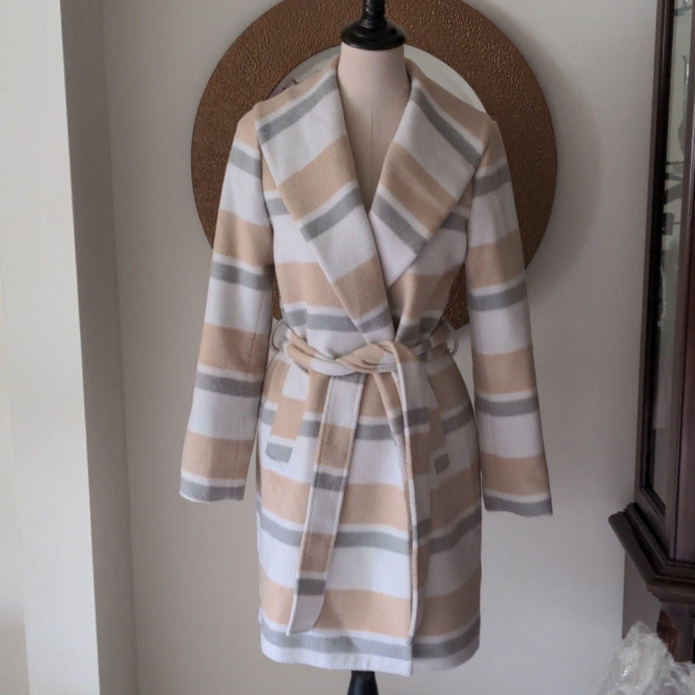 Treasure & Bond Coat